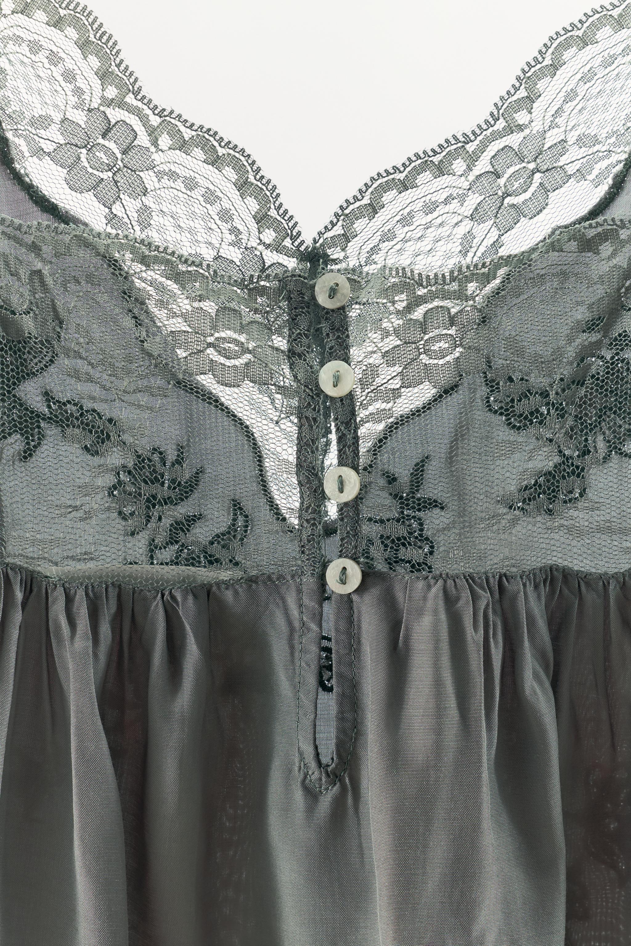 TOP À BRETELLES BRODERIES DENTELLE